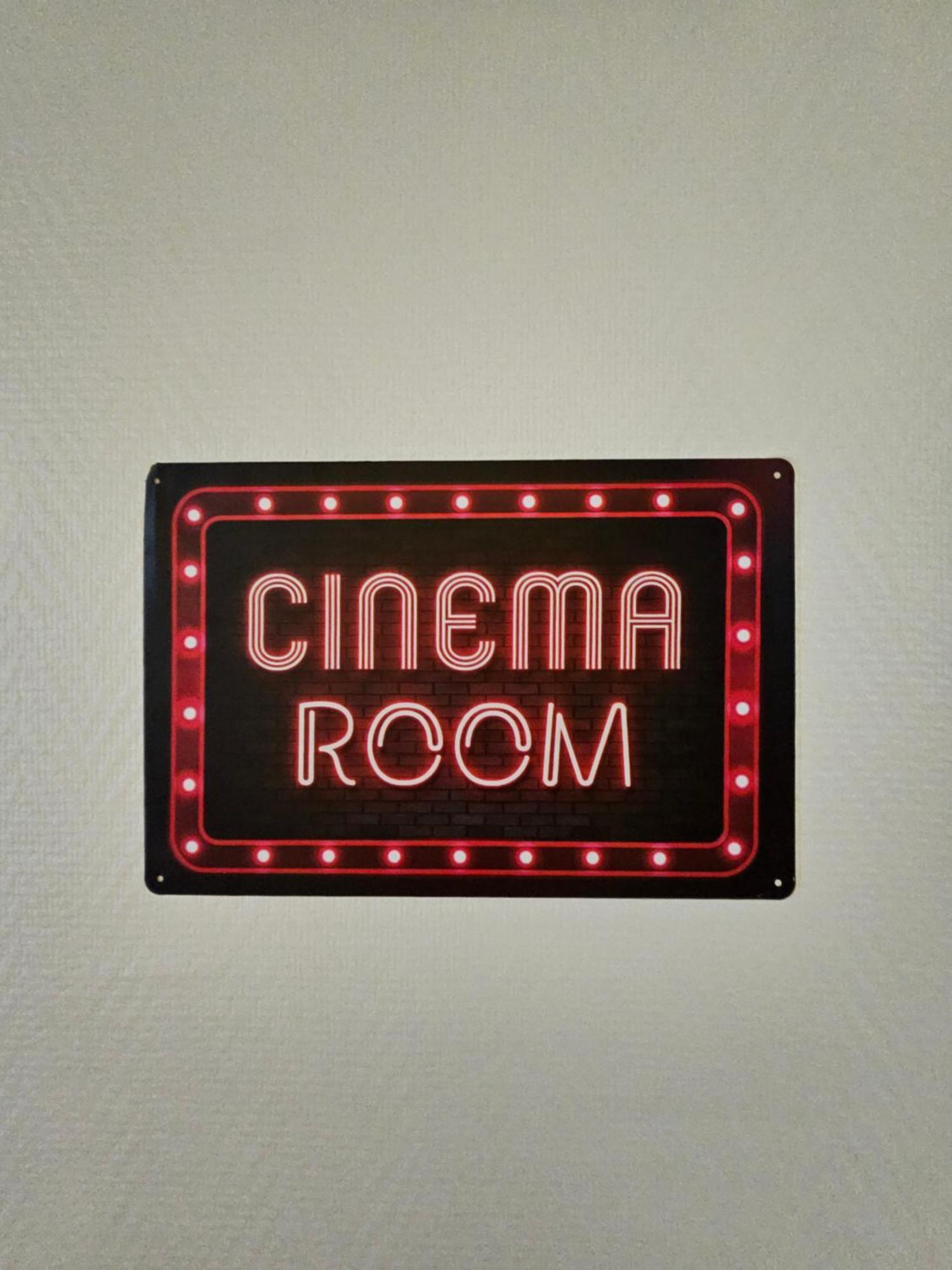 "Studio Cinema" أوكْسير المظهر الخارجي الصورة