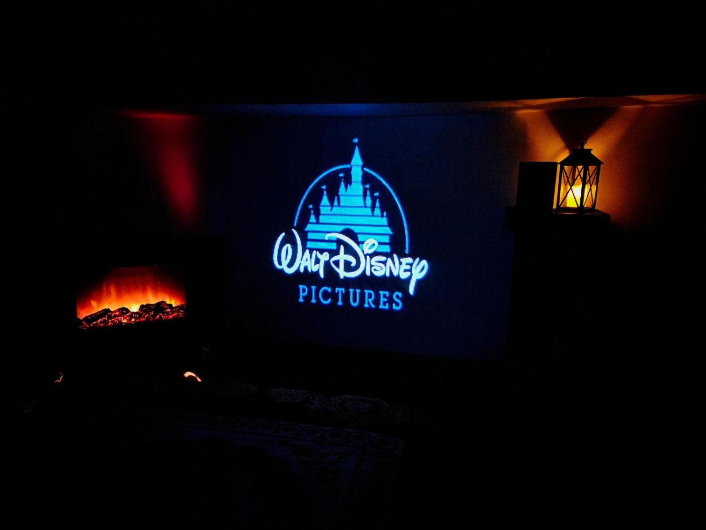 "Studio Cinema" أوكْسير المظهر الخارجي الصورة